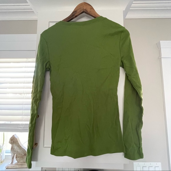 Size S Tommy Hilfiger Long sleeve NWT - Picture 2 of 5